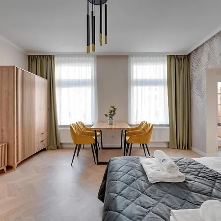 Sea & Monte Center Apartman *